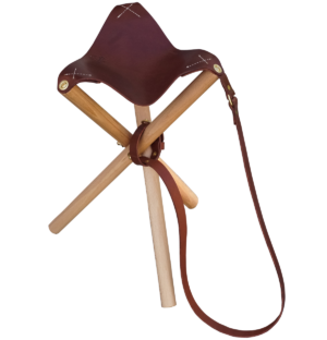 Campinghocker aus Holz und Leder